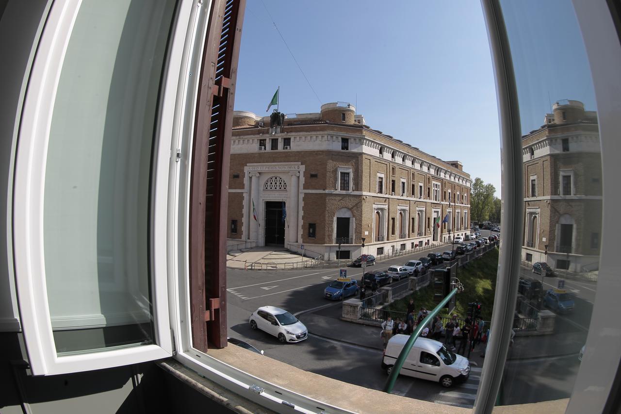 We Love Roma Guesthouse Exteriör bild